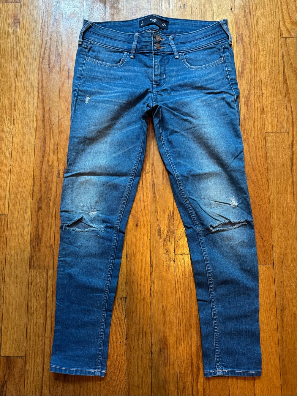 Hollister Distressed Low Rise Skinny Cropped Jeans